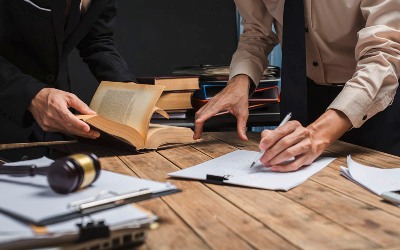 Что делает финансовый управляющий при банкротстве физических лиц?