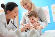 Где и как записаться к детскому врачу