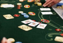 Как научиться хорошо играть в покер