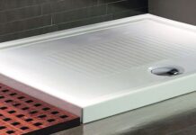 Как выбрать поддон для душа