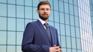 Кто такой Тимур Турлов?