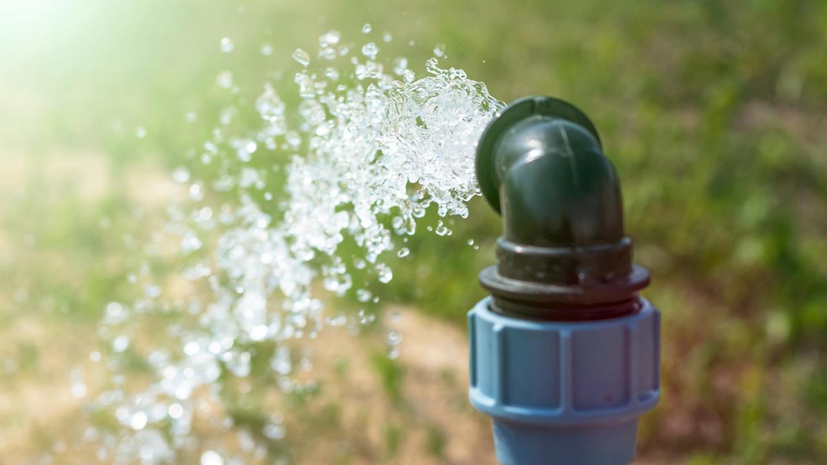 Вода из скважины: преимущества и способы обеспечения доступом