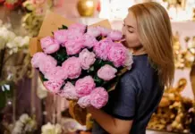 Букеты цветов с доставкой в Москве: как выбрать идеальный подарок