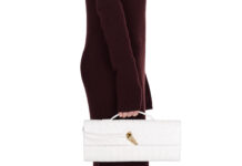 Идеальный женский клатч: Как выбрать и купить стильный аксессуар?