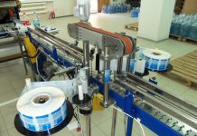 Как выбрать этикетировочное оборудование и не прогадать: простой гид для тех, кто отвечает за упаковку